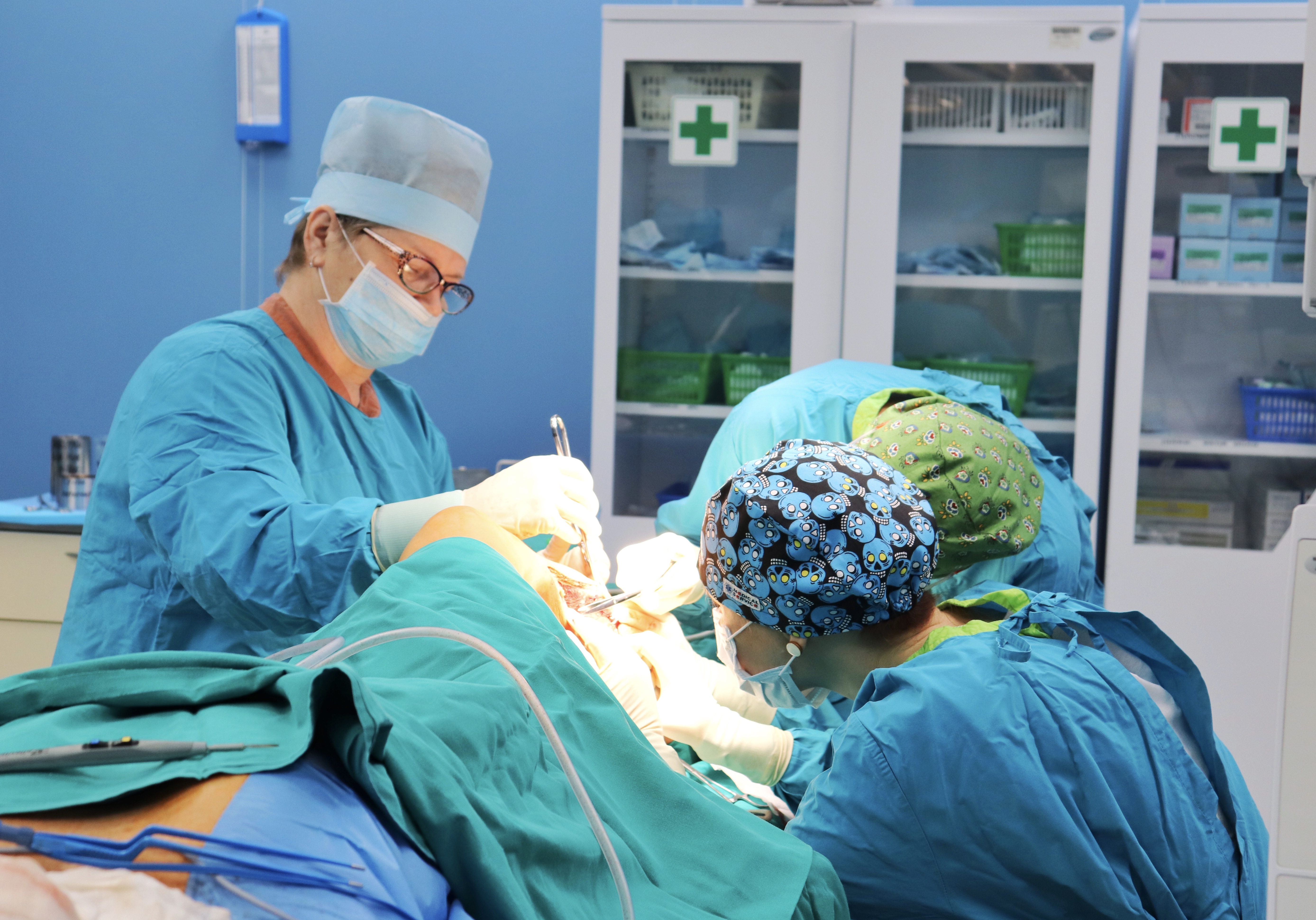 Первые в области: тюменские онкологи пересадили пациенту кость