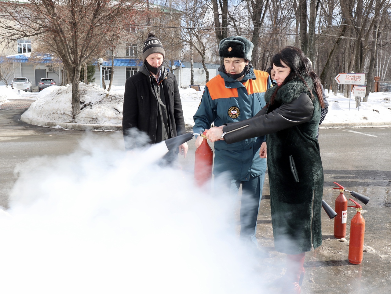 Дым без огня: в Медицинском городе отработали теорию и практику противопожарной безопасности