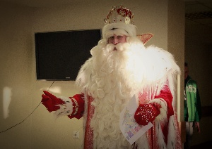 Дед Мороз из Великого Устюга пришел в гости к юным пациентам «Медицинского города»