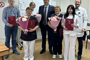 В  честь Всемирного Дня борьбы с онкологическими заболеваниями Тюменская городская Дума отметила выдающихся сотрудников 